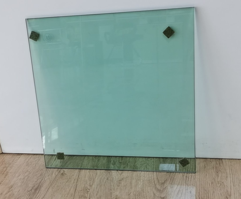 Tempered and laminated glass for glass railing shower room building