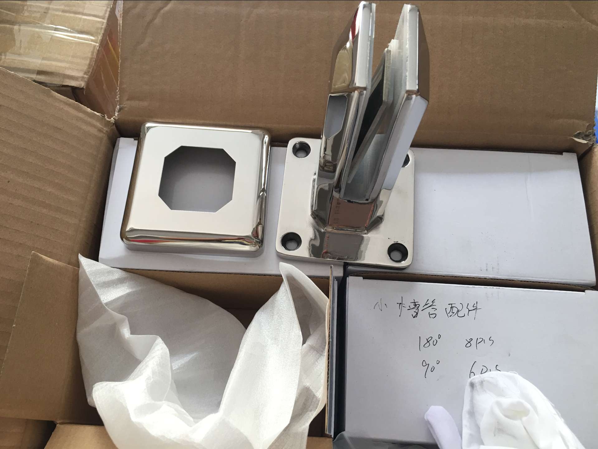 Chine fournisseur de hardwares piscine d'escrime inox 316 garde-corps en verre frameless robinet