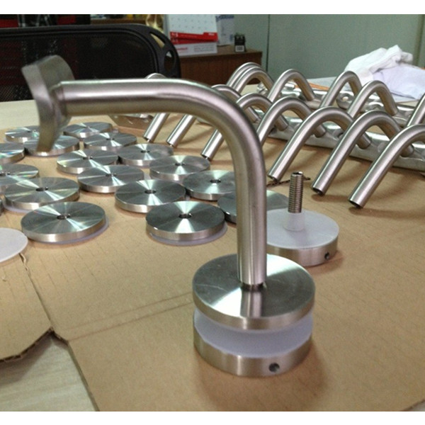 Guarnição de escada de vidro acessórios de suporte de montagem ajustável em aço inoxidável