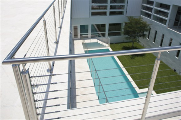 barandilla de cable de inox para el diseño balcón