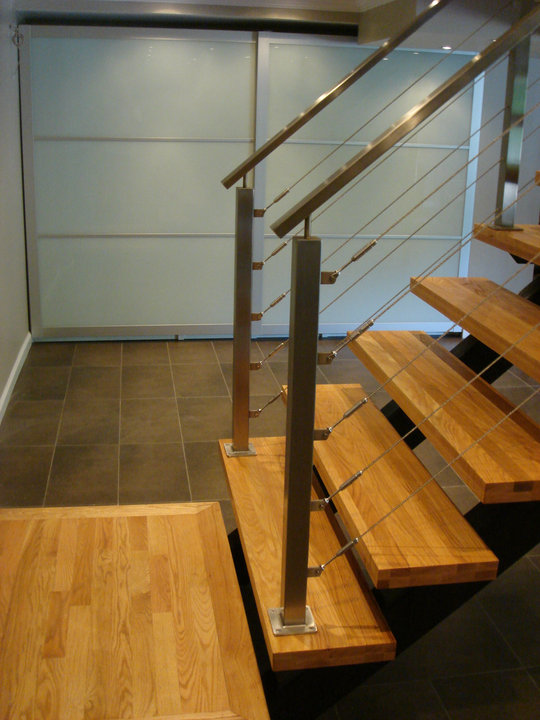Intérieur, escalier, conception, acier inoxydable, câble, balustrade
