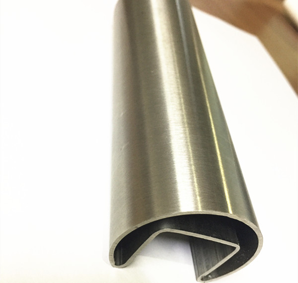 revestimento do cetim redonda 42,4 mm do sulco corrimão um tubo com sulco 24x24mm