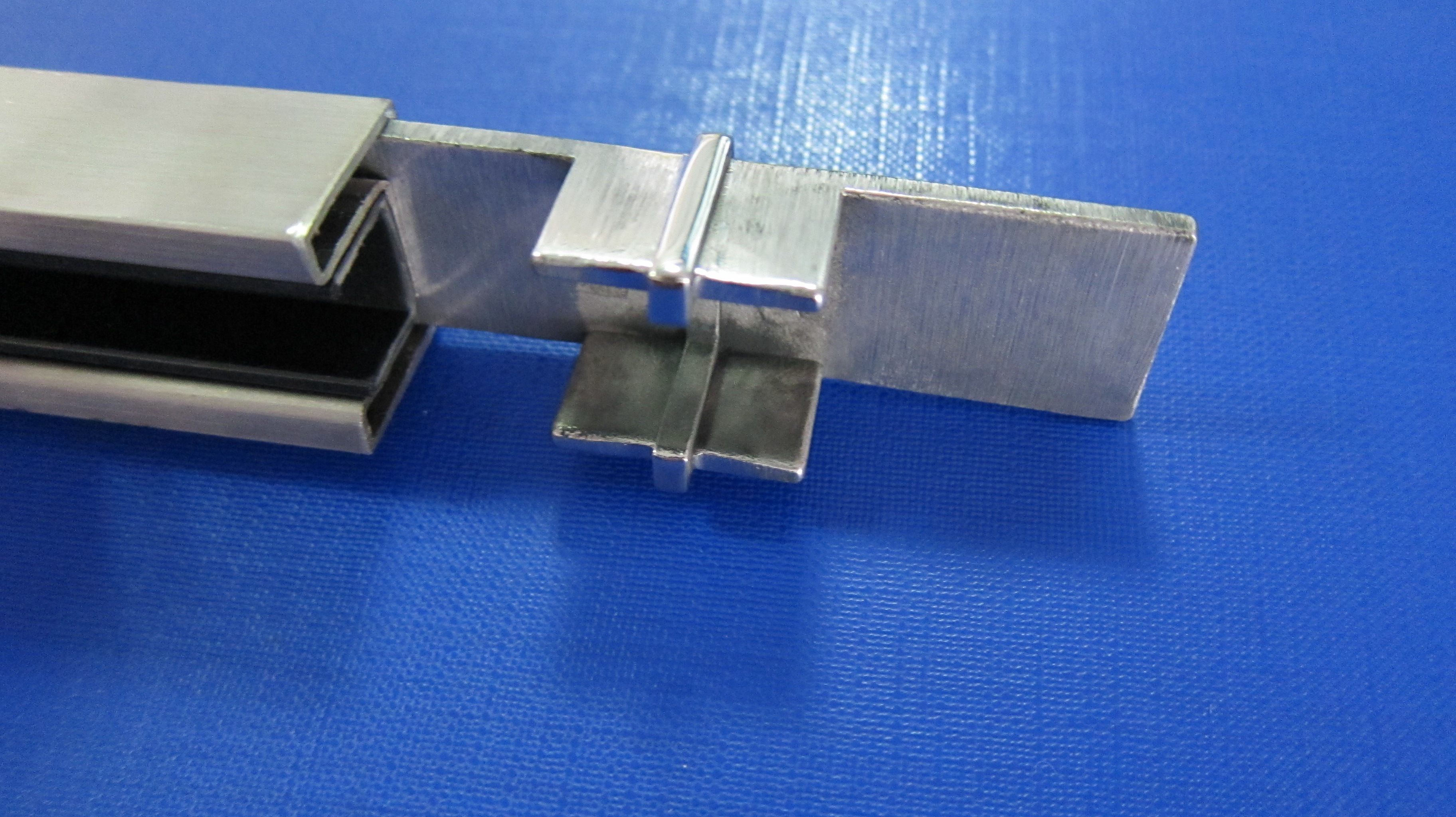 stainless steel 316 grade square slotted handrail connector