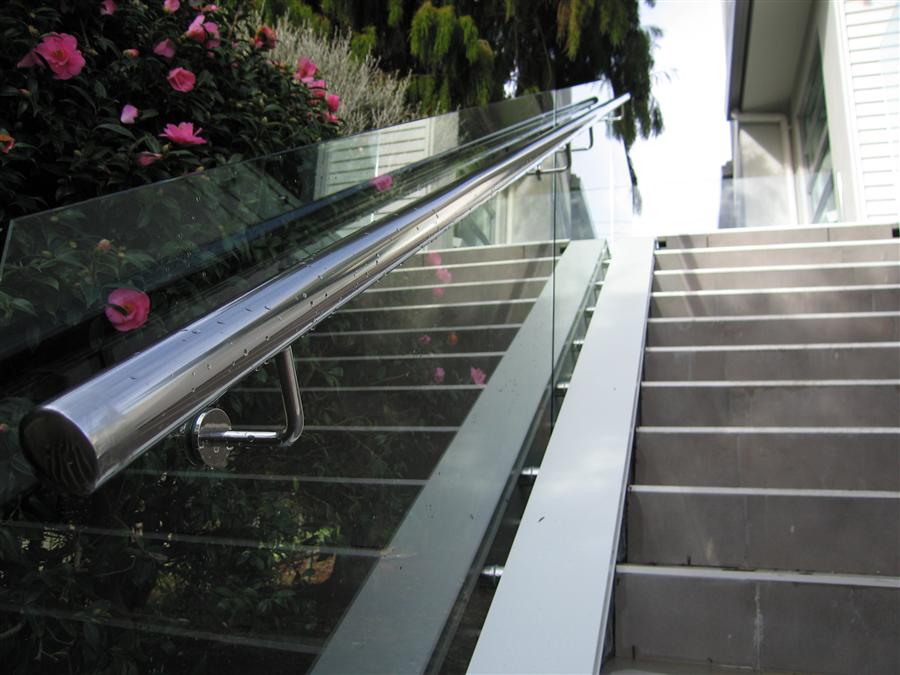 soportes de montaje de vidrio de acero inoxidable barandilla de la escalera panel de vidrio soporte de barandilla