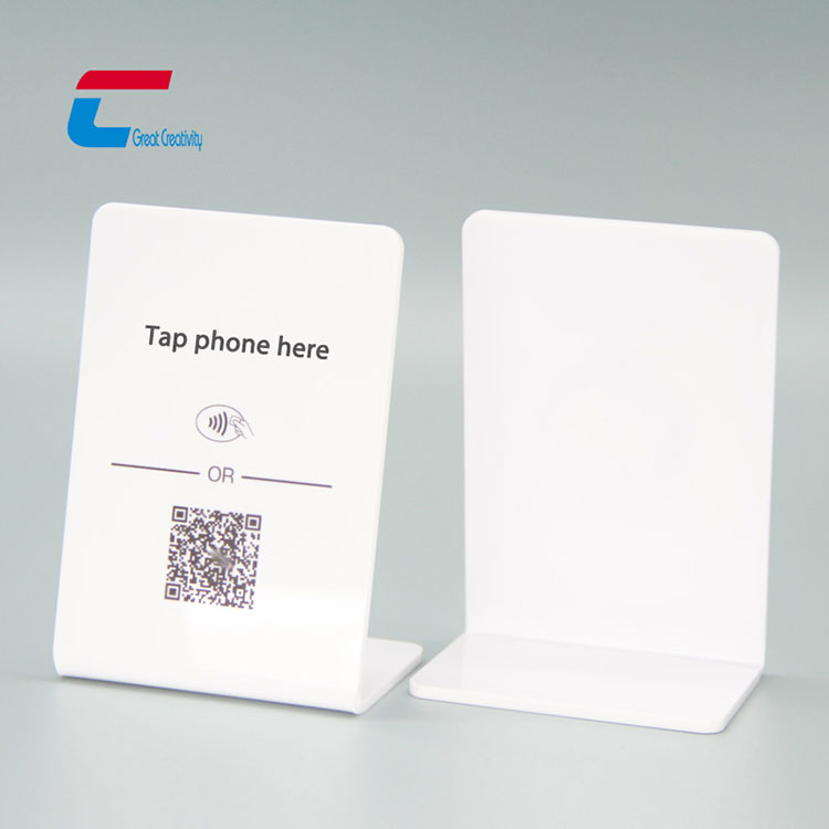 Espositore NFC all'ingrosso personalizzato con stampa di codici QR, supporto per menu piegato