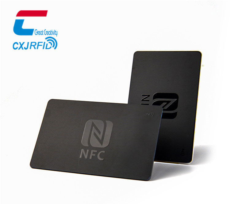 Фабрика оптом NFC PVC смарт-карта полная черная матовая отделка NFC социальная медиа-карта