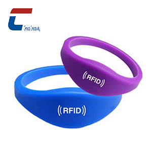 Geschlossen Oblate-Form-Silikon RFID Armband kundenspezifische Groß