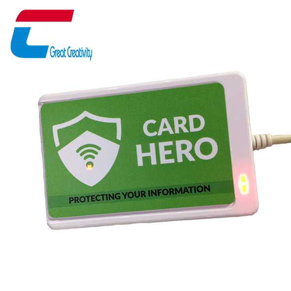 带LED灯的非接触式RFID NFC屏蔽卡