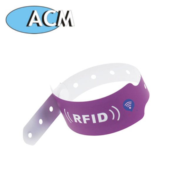 Paquet pliable d'impression personnalisée de bande de main de papier jetable d'hôpital de ventes chaudes 13.56Mhz NFC 213 bracelets de silicone de Rfid