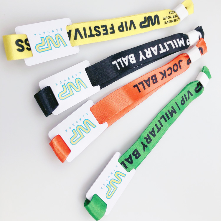 Nylon Tissu RFID Tissé Train QR Code Bracelets / Bracelet pour parc d'attractions