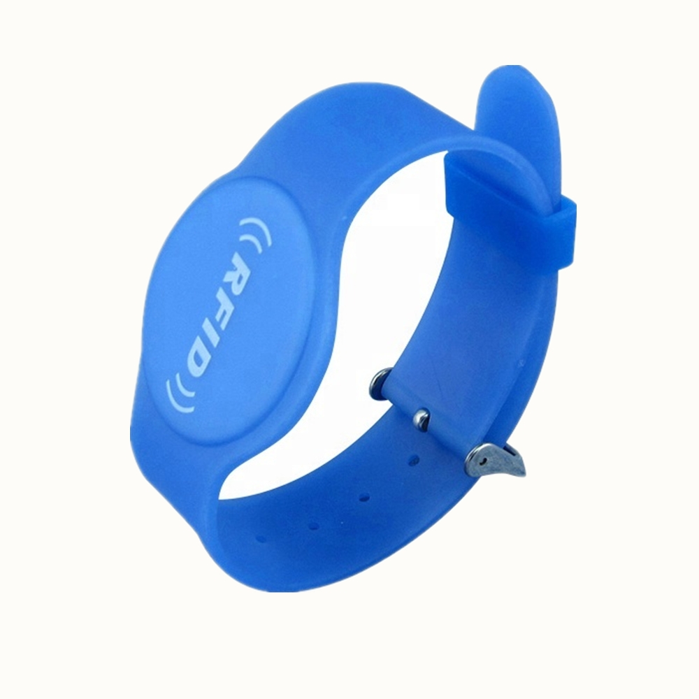 促销礼品手表PVC 13.56mhz RFID智能手链防水智能手链带塑料扣
