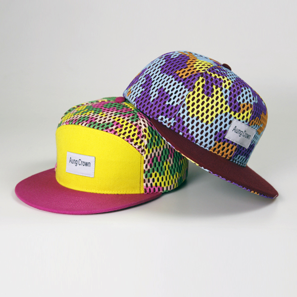 Kleurrijke snapback cap