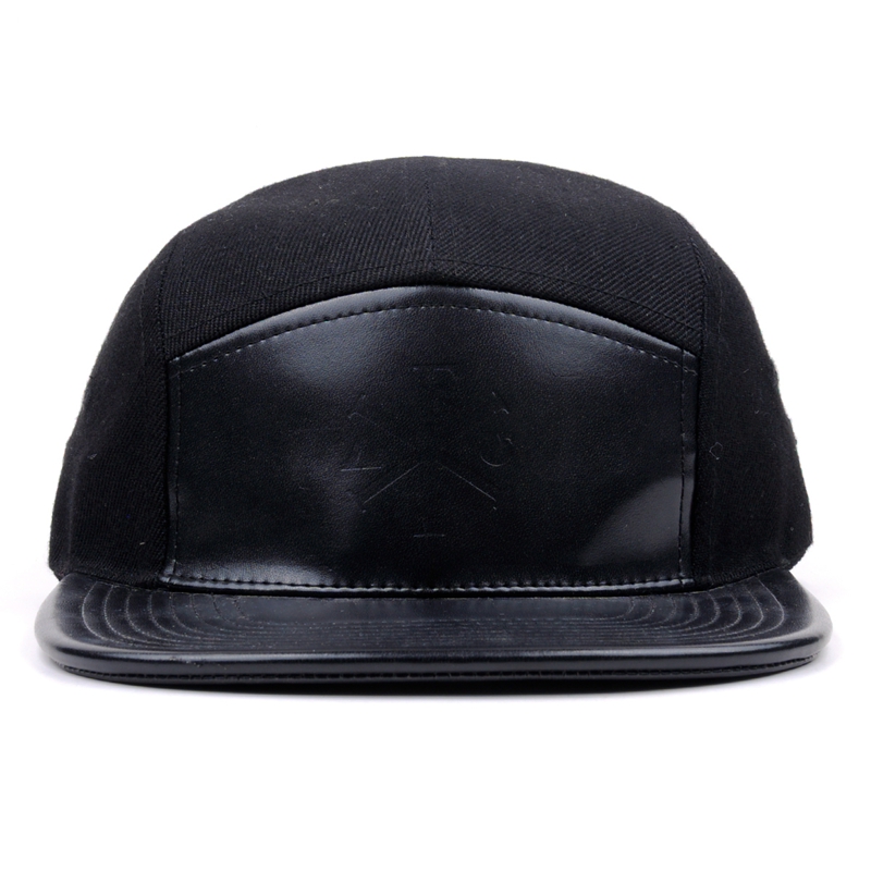 Aangepaste zwarte 5Panel reliëf Snapback cap