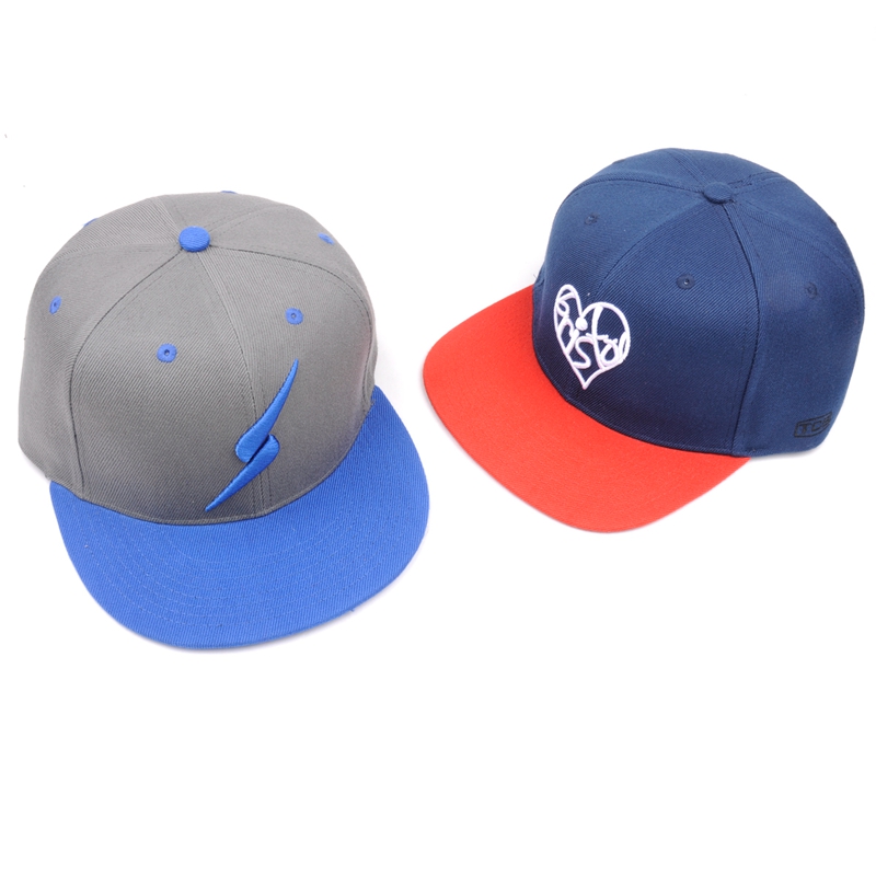 Latest oem price wholesale bulk plain snapback caps/hats