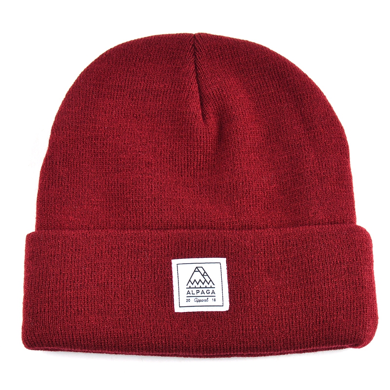 Теплая зимняя шерстяная шапочка с логотипом