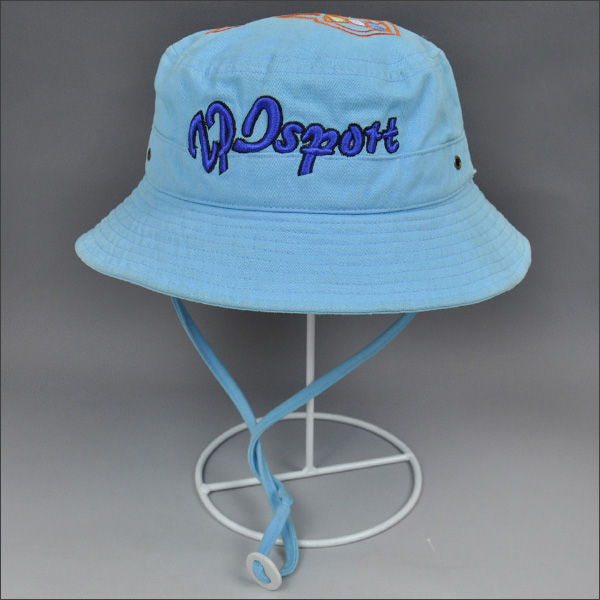 Seau broderie 3D lavé chapeau bleu