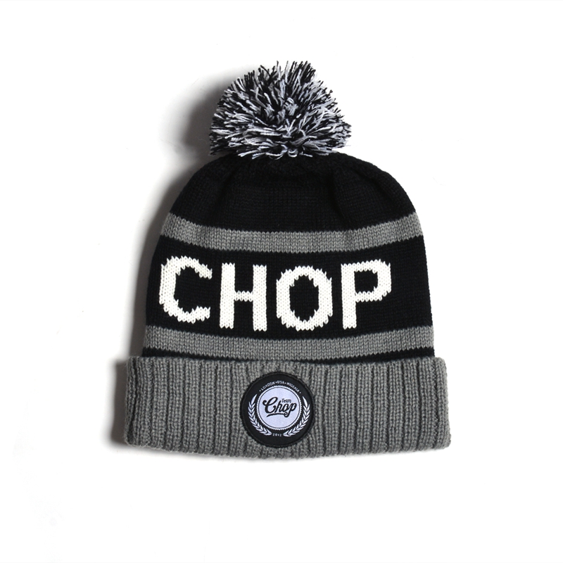 berretti invernali in jacquard con logo nero a strisce semplici