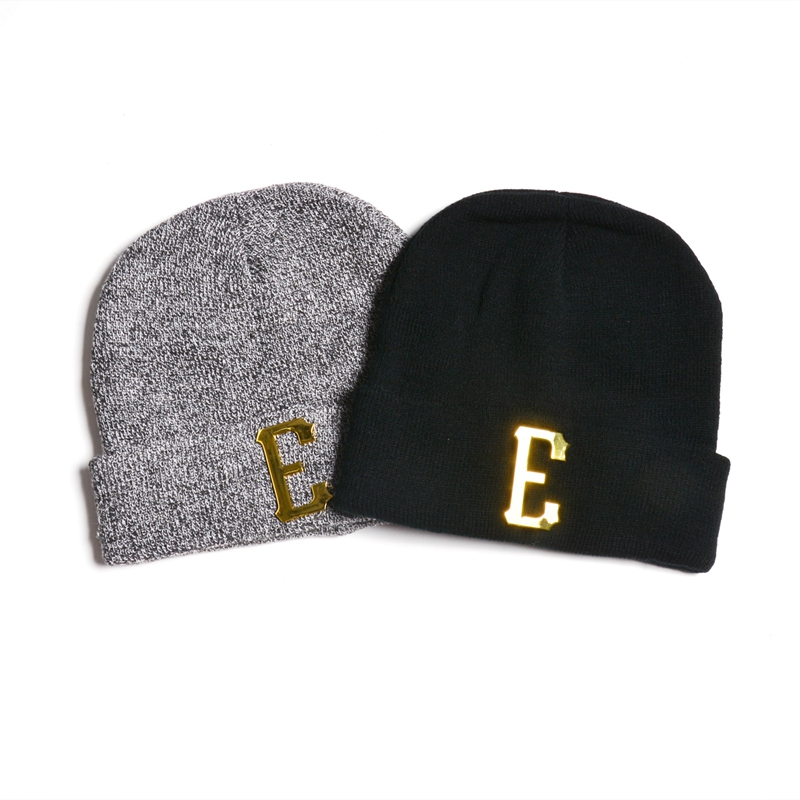 parche de metal logo de diseño gorros de invierno lisos gorros sombreros