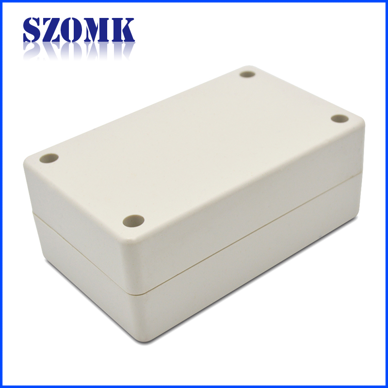 79 * 49 * 31mm白色ABS塑料标准外壳电气ABS外壳开关盒用于PCB / AK-S-109
