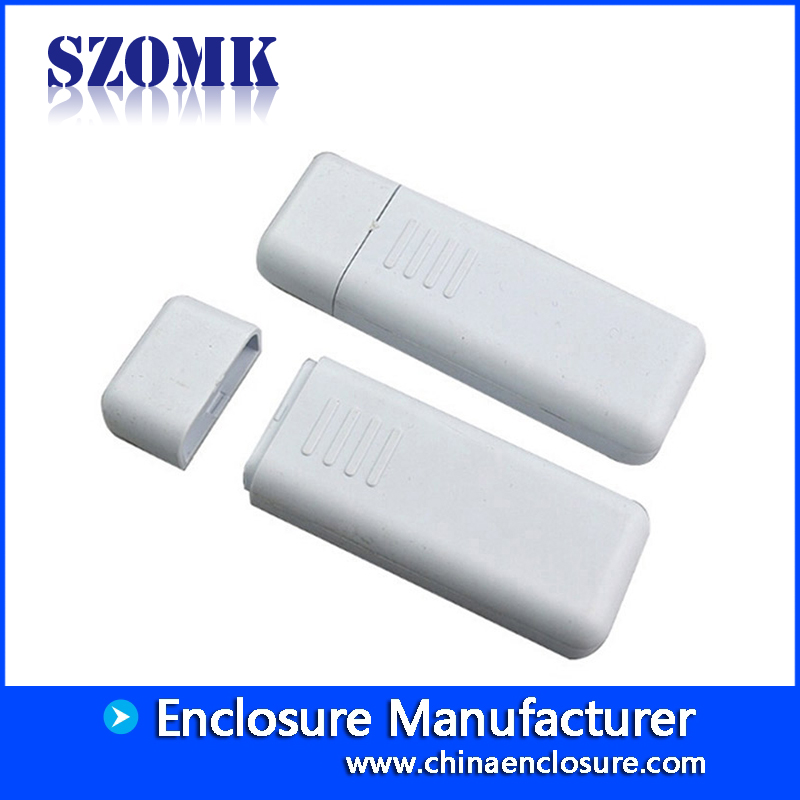 Caja plástica del usb del pequeño color blanco de 80 * 26 * 12 milímetros para la electrónica / AK-U-01