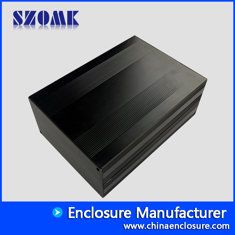 Caja de aluminio personalizada montaje en pared placa de circuito impreso para uso industrial AK-C-C24 82 * 145 * 200 mm