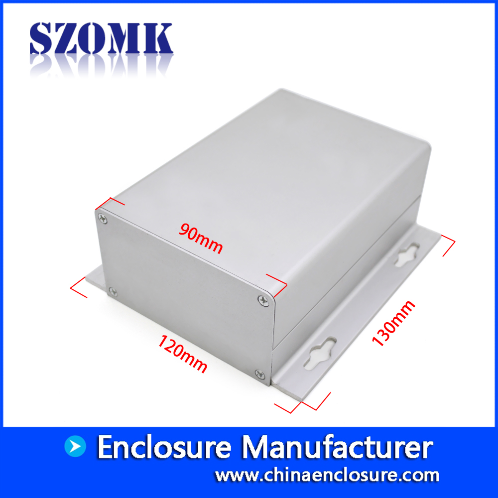 Caja extrudida de aluminio negro personalizado SZOMK para uso en cajas electrónicas para proyectar caja AK-C-A42 130 * 120 * 50 mm