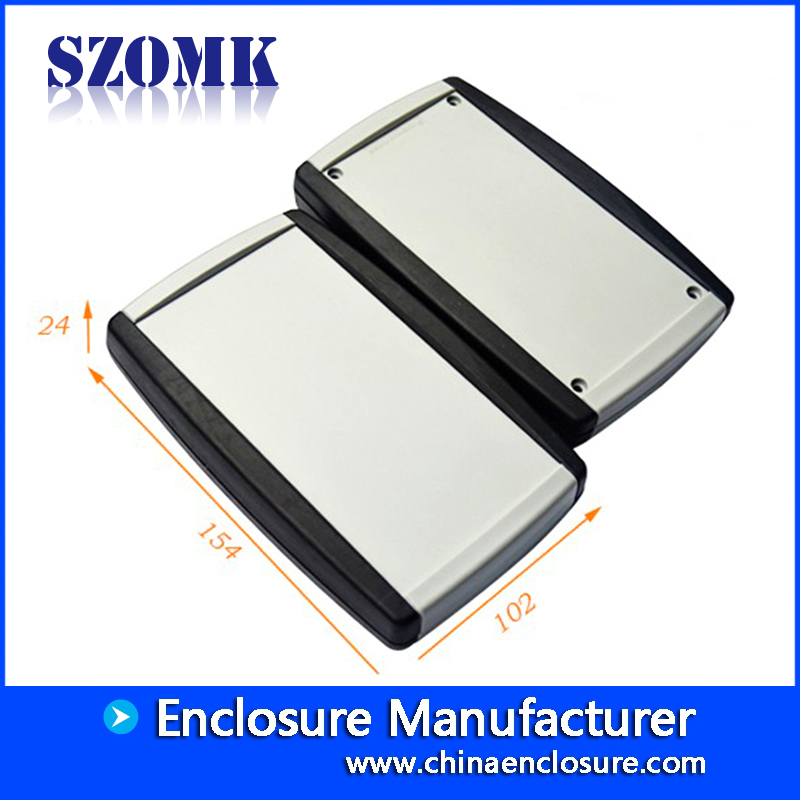 SZOMKは中国の製造者AK-H-58 154 * 102 * 24mmからのABSプラスチック手持ち型のエンクロージャーの電子接続箱をカスタマイズしました