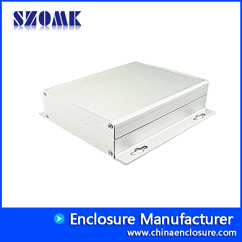 Alloggiamento della scatola PCB in metallo personalizzato con custodia in alluminio estruso SZOMK per alimentatore AK-C-A10 38 * 150 * 155mm