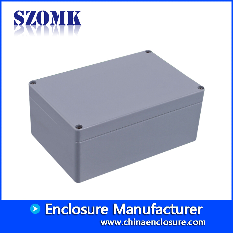 Caja de control electrónica de carcasa de aluminio fundido a prueba de agua SZOMK para fuente de alimentación AK-AW-16 240 * 160 * 100 mm