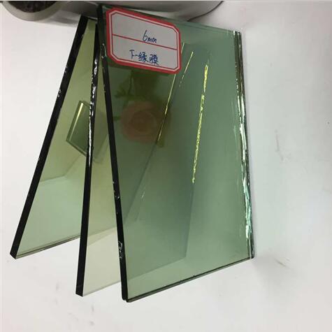 Auto grade 6mm light green tinted reflective glass windows supplier china