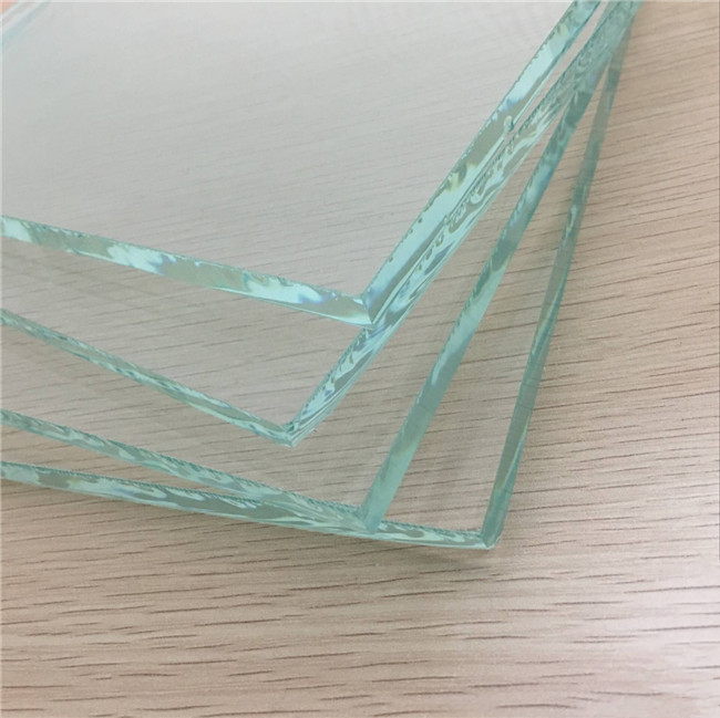 China 10mm ultra clear glass price,10mm low iron glass factory in China,10mm high transparency extra clear glass
