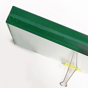 Szkło laminowane SGP o grubości 22,28 mm białe, sprawdzone szkło hartowane o grubości 10 mm, szkło hartowane + 2,28 + 10 mm, testowane szkło hartowane.