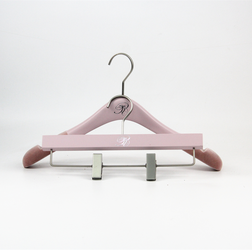 Beauty pink wooden hanger with shoulder flocking