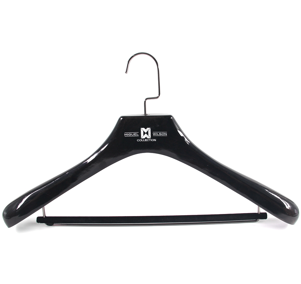 Bespoke wide shoulder China hanger supplier black luxury wooden suits hanger with pants bar [MSW44]