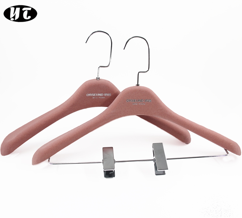 Elegant anit slip China hanger supplier pink velvet flocked plastic clothes hanger [PLS027]
