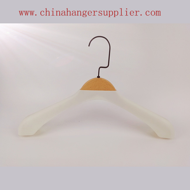 New style wooden shirt hanger and coat plastic hanger China hanger factory[SWT 020]