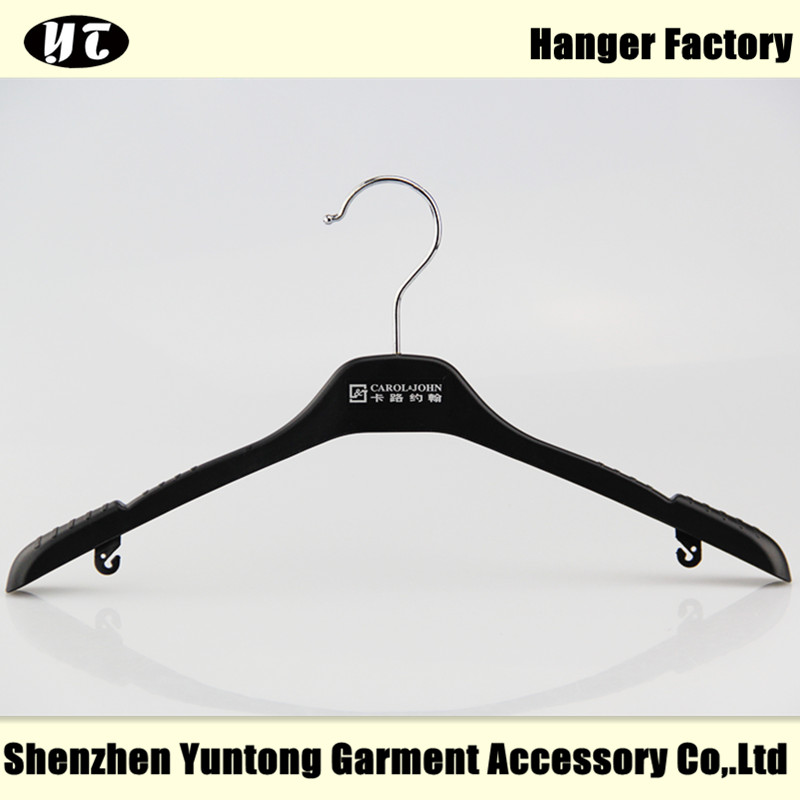 WTP-006 cheap women plastic clothes hanger with shoulder notches