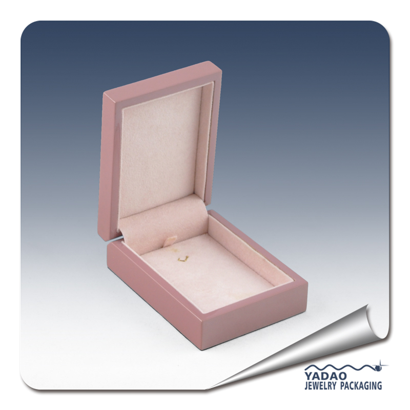 2014 νεότερο σχεδιασμό ροζ λάκα ξύλινο κουτί κρεμαστό κόσμημα από τον προμηθευτή της Κίνας