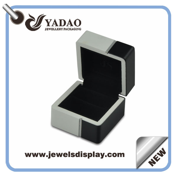 2015 El más reciente Joyero Display lacado caja de madera de embalaje para caja de madera Perfume Balck alta calidad Hot Stamping Logo para Joyero Embalaje en China