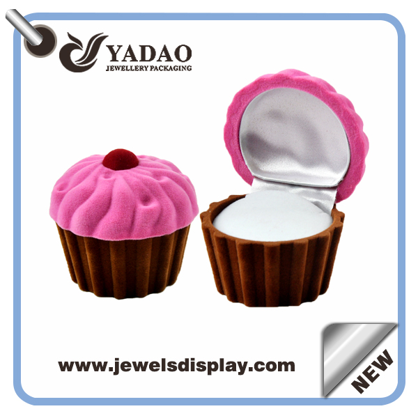 2015 Новые розовые и кофе бархат ювелирных изделий дисплея кольца коробки для женщины из Китай производитель