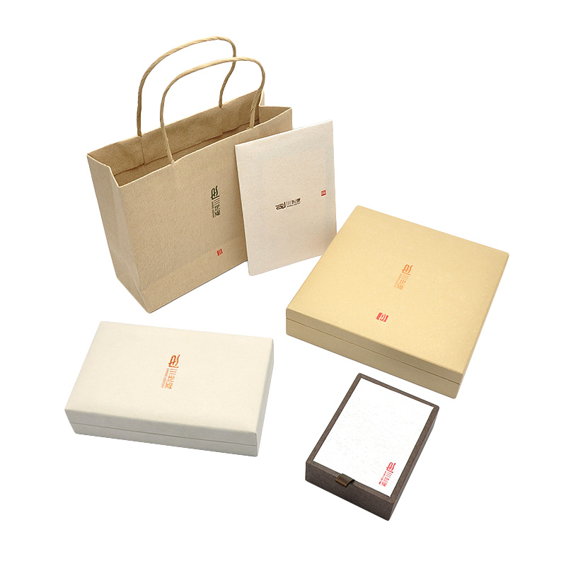 2015 hot vente de bijoux sac de papier rose shopping bag pour bijoux avec logo et cordon fabriqués en Chine