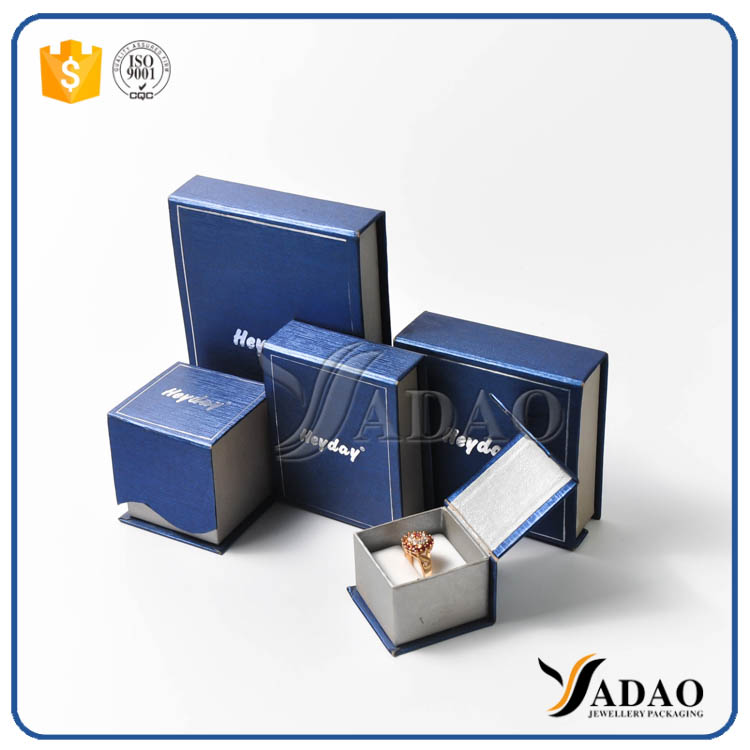 2017 высококачественный высококачественный оптовый картон со свежим дизайном, покрытый бумажным кольцом / серьгой / подвеской / браслетом / набором коробки