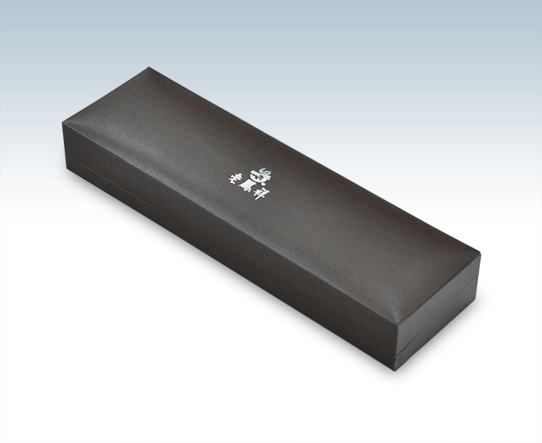 Embalagem caixa de jóias de cor marrom de couro sintético com logotipo de prata para joalheria
