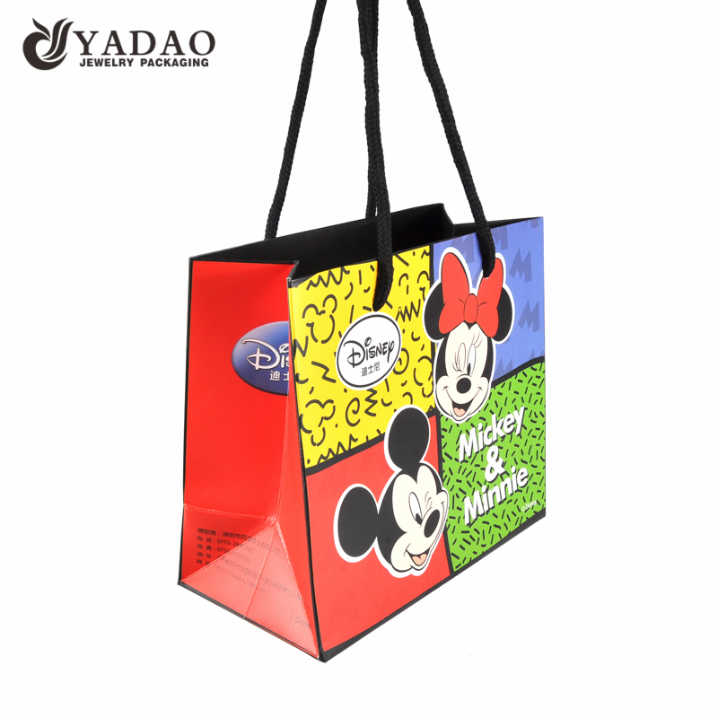 CMYK χαρτί εκτύπωσης τσάντα συσκευασίας δώρου χαρτιού τσάντα για ψώνια Disney μοτίβο συσκευασίας τσάντα