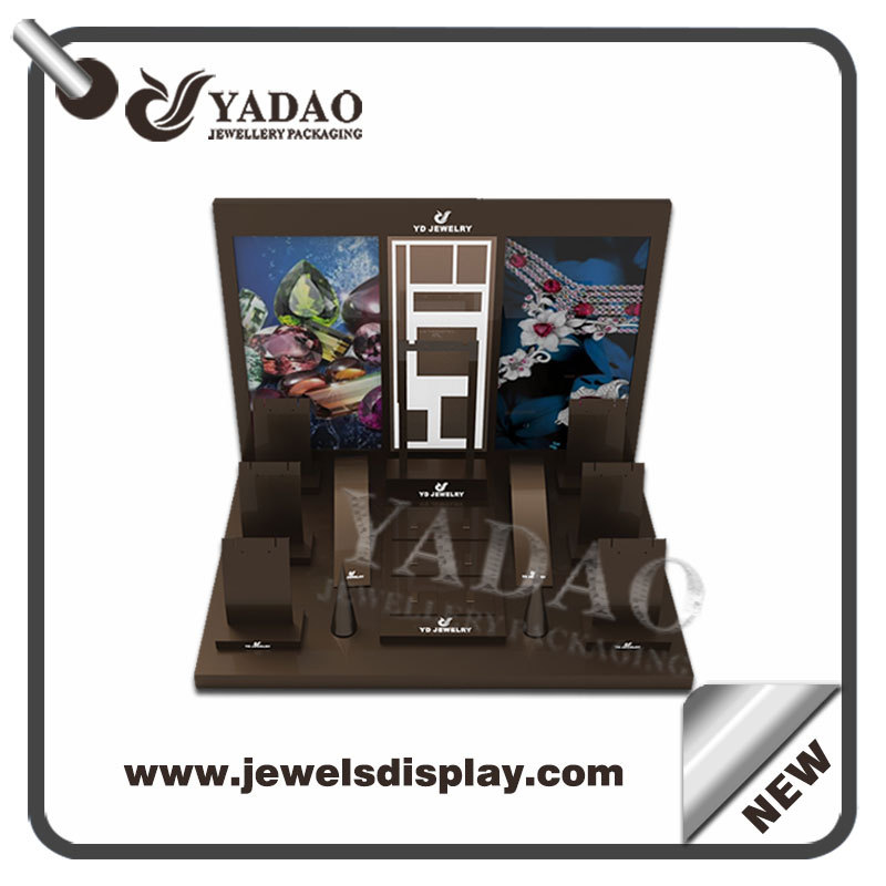 الصين مصنع براون يعرض المجوهرات الاكريليك اللون مع شعار مخصصة لمكافحة متجر المجوهرات ونافذة عرض عرض المجوهرات الاكريليك