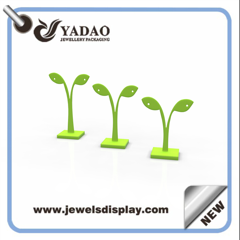 Cina fabbrica di gioielli display verde stand personalizzati per il contatore gioielleria e finestra vetrina acrilica albero esposizione dell'orecchino