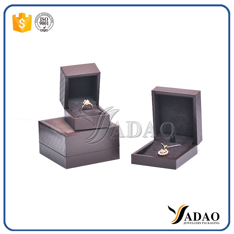 Porcellana Fornitore di fabbricazione personalizzato OEM ODM box per pacchetto di gioielli e pacchetto regalo con stampa logo gratuito