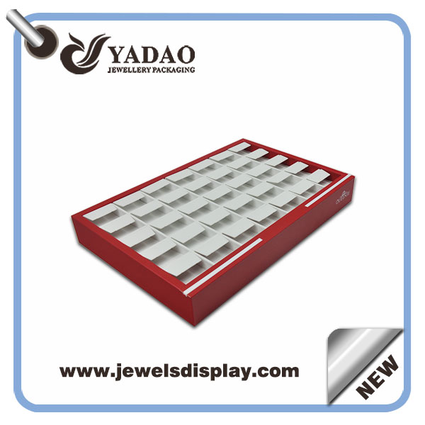 Chinesische Hersteller von Werbe-handgemachten weißen und roten Lederohrring Display Trays, Ohrring Aussteller Trayhalter, Ohrring Präsentationsschalen