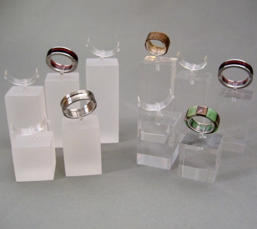 Vernis acrylique présentoir de bijoux pour porte-anneau de bijoux de conception sonnerie personnalisée