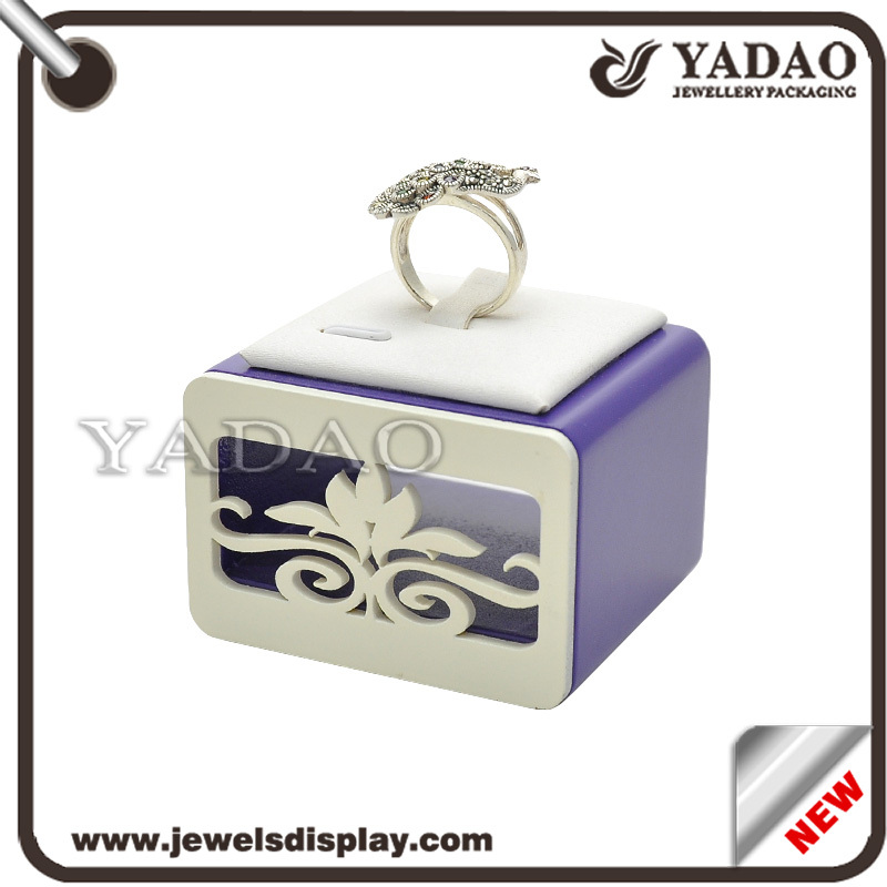Personalizzato resina avvolto con vernice viola e bianco PU gioielleria pelle display per il contatore negozio e mostra anello mobile vetrina